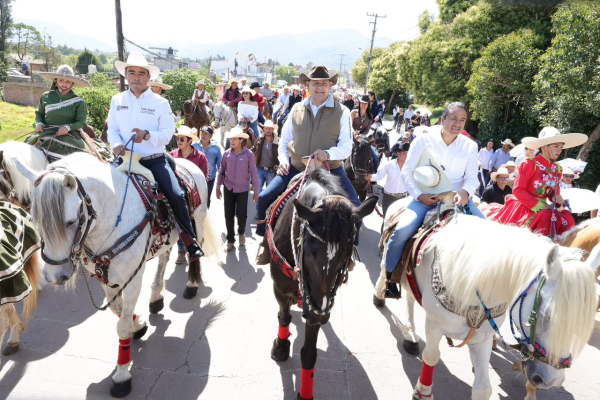 TRADICI&Oacute;N, IDENTIDAD Y TURISMO DISTINGUEN LA HIST&Oacute;RICA CABALGATA DE CHIGNAHUAPAN