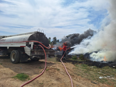 Controlan incendio en lote bald&iacute;o de San Juan Tlautla, en San Pedro Cholula
