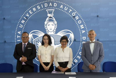 Bachillerato 5 de Mayo consolida su prestigio acad&eacute;mico durante segundo informe de labores