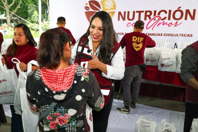 Impulsa Tonantzin Fern&aacute;ndez el programa Nutrici&oacute;n con Amor en San Pedro Cholula