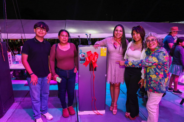 Tonantzin Fern&aacute;ndez re&uacute;ne a m&aacute;s de 5 mil mam&aacute;s en gran festejo del D&iacute;a de las Madres en San Pedro Cholula