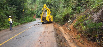 Gobierno del Estado atiende y libera oportunamente tramos carreteros afectados por las lluvias