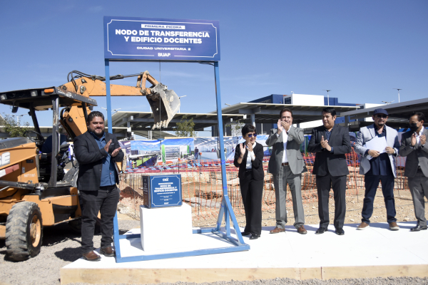 Colocan primera piedra de nodo de transferencia y edificio para docentes en CU2