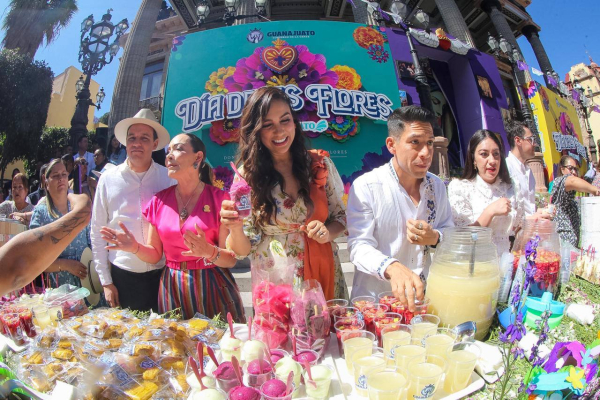 Libia Dennise festeja el tradicional D&iacute;a de las Flores en Guanajuato