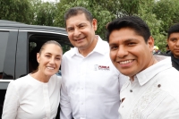 El alcalde de Cuautlancingo, Omar Muñoz Alfaro, acompañó a la Presidenta de la República, Claudia Sheinbaum Pardo