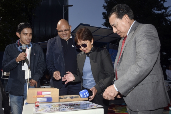 La Rectora Lilia Cedillo pone en marcha “Biblioteca itinerante”