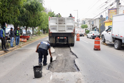 Realiza Secretar&iacute;a de Infraestructura correcci&oacute;n temporal en da&ntilde;o por drenaje en Avenida Lafragua