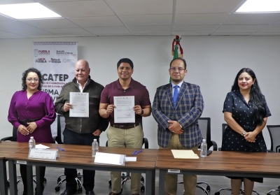 FIRMA OMAR MUÑOZ CONVENIO DE COLABORACIÓN CON EL ICATEP