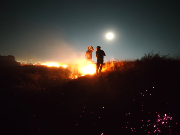 Protecci&oacute;n Civil de San Pedro Cholula y corporaciones estatales controlan incendio en el Cerro Zapotecas