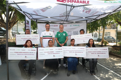 Entrega Pepe Chedraui cheques de &ldquo;Tu Cr&eacute;dito Imparable&rdquo; en San Jer&oacute;nimo Caleras