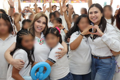 FESTEJA CECI ARELLANO FIESTAS PATRIAS EN CASAS DE ASISTENCIA DEL SEDIF