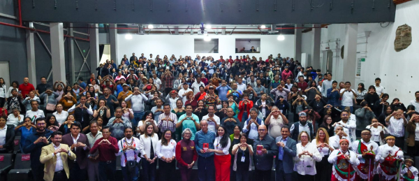 Impulsan Tonantzin Fern&aacute;ndez y Fritz Glockner la lectura en San Pedro Cholula