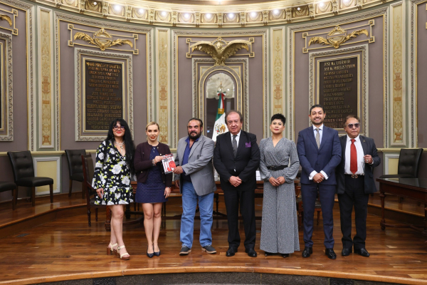 En el Congreso del Estado se present&oacute; el libro &ldquo;Feminicidio: 30 segundos de furia x 30 a&ntilde;os de prisi&oacute;n&rdquo;