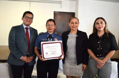 Secretaría de Desarrollo Turístico entrega constancias del Registro Nacional de Turismo