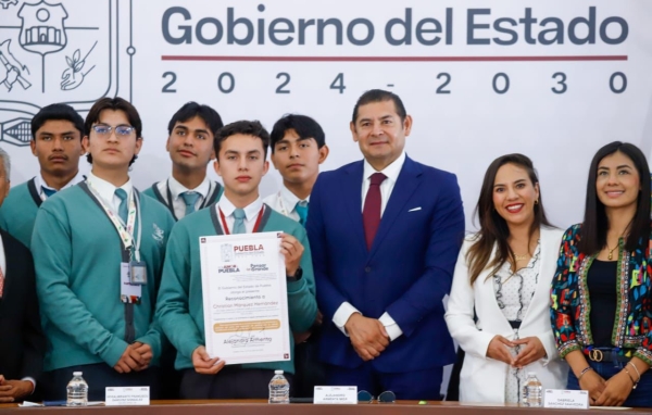 Talento de estudiantes poblanos brilla en Festival Académico Nacional