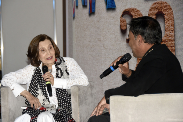 &Aacute;ngeles Mastretta y Anisuz Zaman presentan traducciones del bengal&iacute; en la FENALI 39 de la BUAP